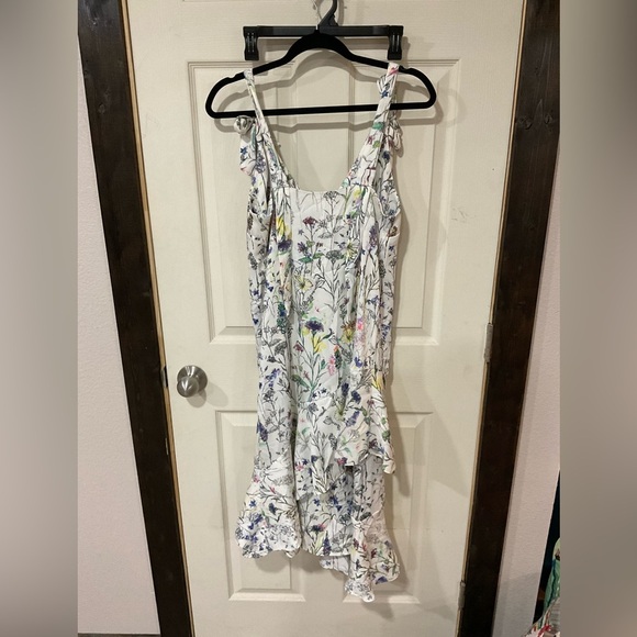 H&M Butterfly Flowy Midi Dress Shoulder Tie Detail - Picture 2 of 3